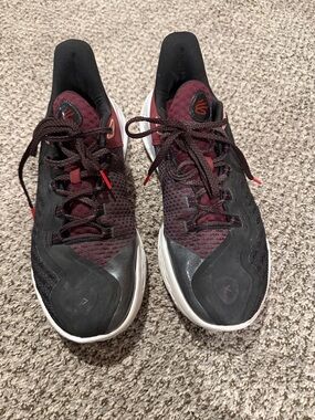 Under Armour Burgundy and black Curry Sneakers